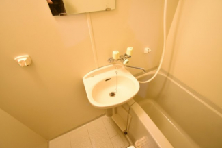 【洗面所】