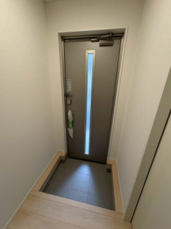 明るい玄関です