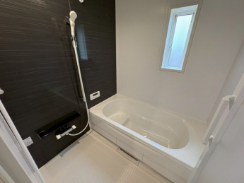 コンパクトで使いやすいお風呂です