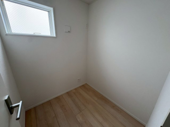 スタンダードな洋室です