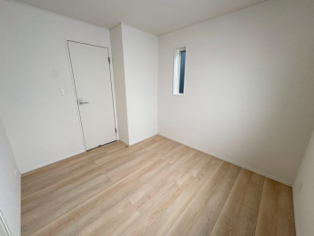 ゆったりした洋室です