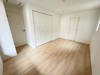 個人の部屋や寝室として使える洋室です