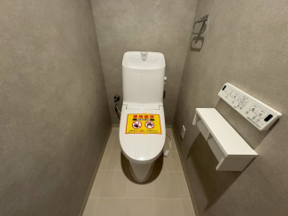 コンパクトで使いやすいトイレです