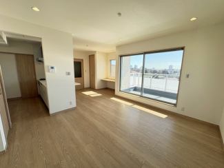 こちらのリビングで趣味の時間をお楽しみください