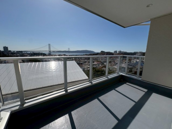 陽当たり良好なバルコニーです