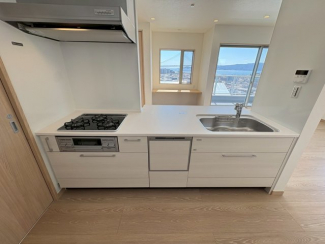 コンパクトなキッチンで掃除もラクラク