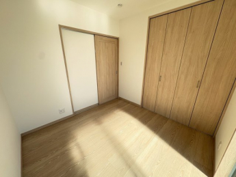 ゆったりした洋室です