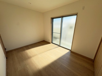 明るい洋室です