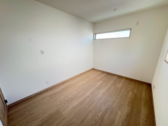 スタンダードな洋室です