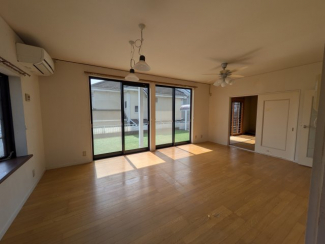 【居間・リビング】