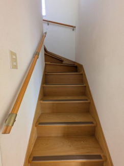 階段手すり付き