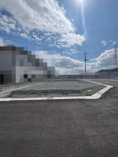 この土地のほかに１３区画あります