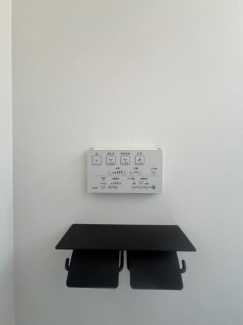 ペーパーホルダーは黒！