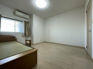 8帖の北東洋室です。