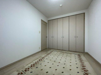 6帖の北西洋室です。