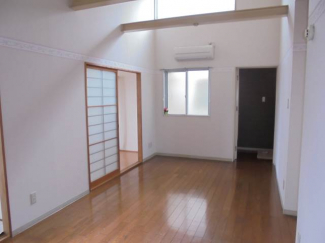 【居間・リビング】