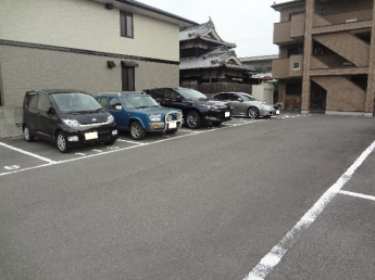 【駐車場】