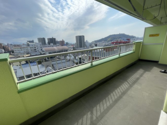 【バルコニー】