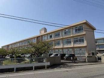 加古川市立平岡南小学校まで780m