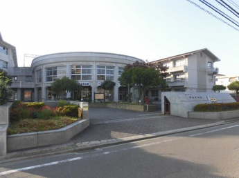 松山市立城西中学校まで1341m