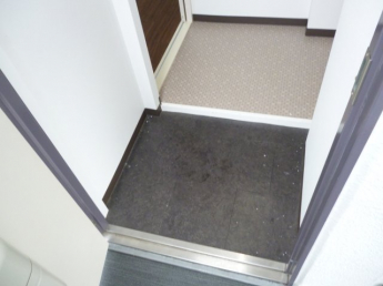 シンプルで使いやすい玄関です