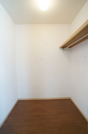 参考、同建物・反転間取りの号室