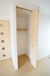 参考、同建物・反転間取りの号室