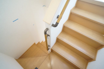 参考、同建物・反転間取りの号室