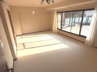 【居間・リビング】