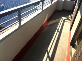 【バルコニー】