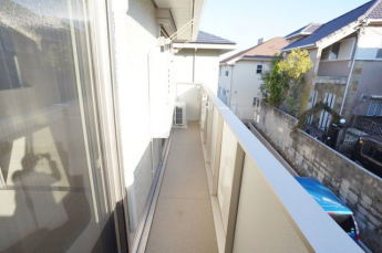 【バルコニー】