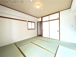 子供部屋…創造性や成長を促す遊びの空間を提供。学習や趣味に集中できる環境を整えます。個別のプライベートスペースは自己表現と自立心を育み、心地よい睡眠環境を整えリラックスできる場所を提供。