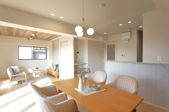 【居間・リビング】