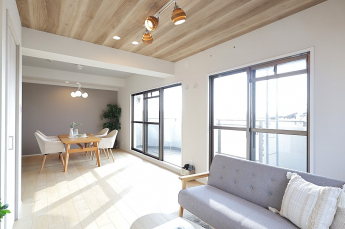 【居間・リビング】