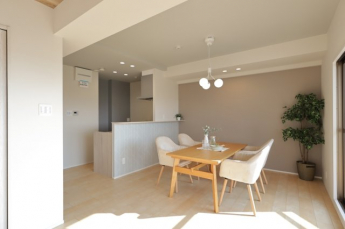 【居間・リビング】