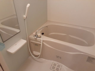 ゆったり過ごせるお風呂です