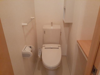 清潔感のあるトイレです