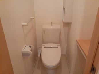 清潔感のあるトイレです