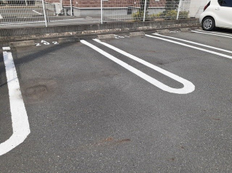 車をお持ちの方に嬉しい駐車場付きの物件です