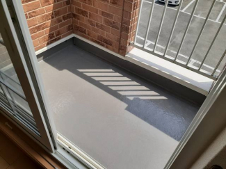 落ち着いた時間を過ごせるバルコニーです