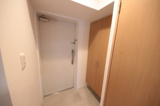 落ち着いた玄関です