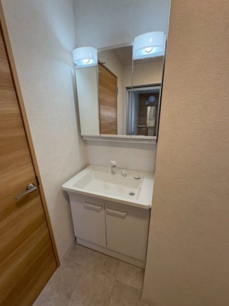 【独立洗面台】