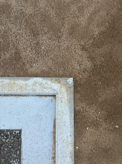 境界標です。（土地の境界点を示すために設置される標識）