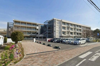 松山市立河野小学校まで1664m