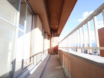 【バルコニー】