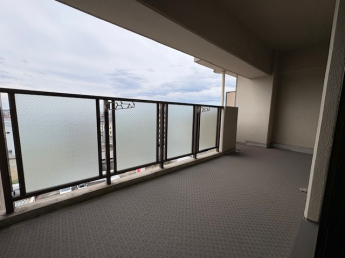 【バルコニー】