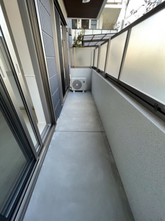 【バルコニー】