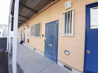 清潔なエントランスです