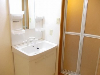 忙しい朝には欠かせない洗面所です