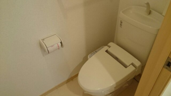 ゆったりとした空間のトイレです